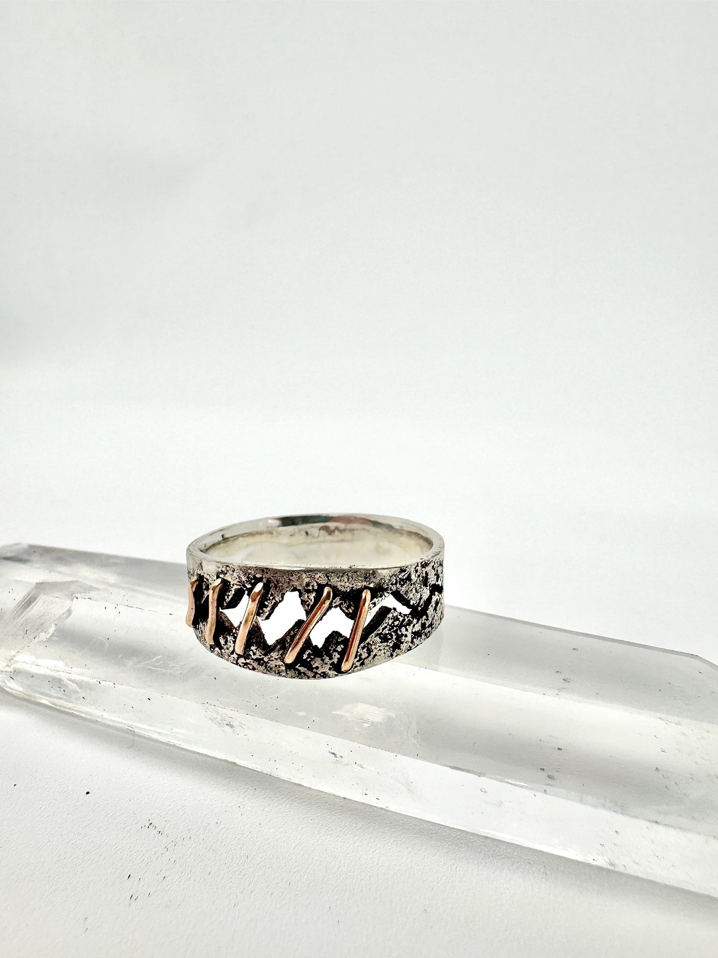 "gimme a minute, I'll be right there" ring