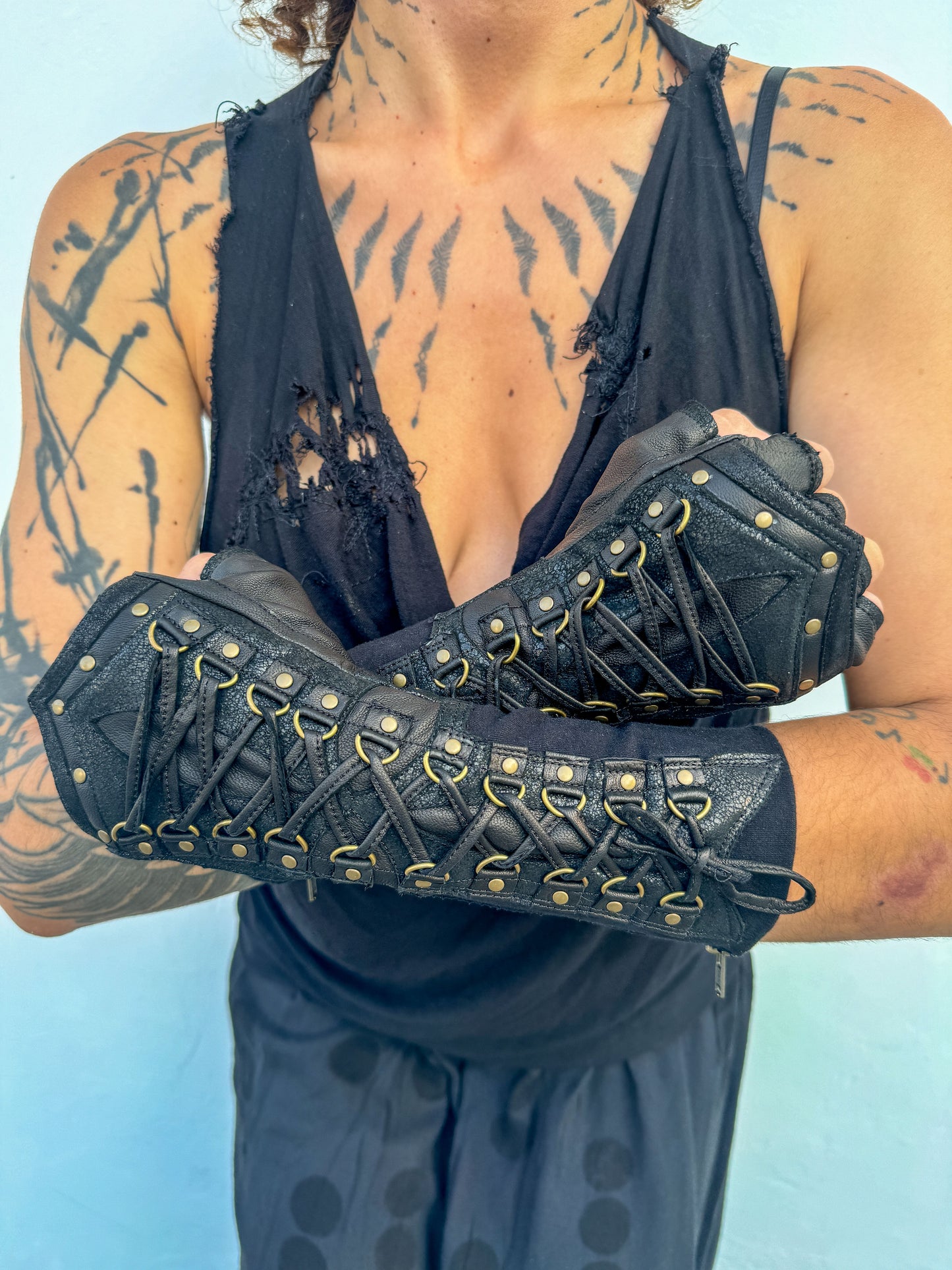 Wander Wild long gloves