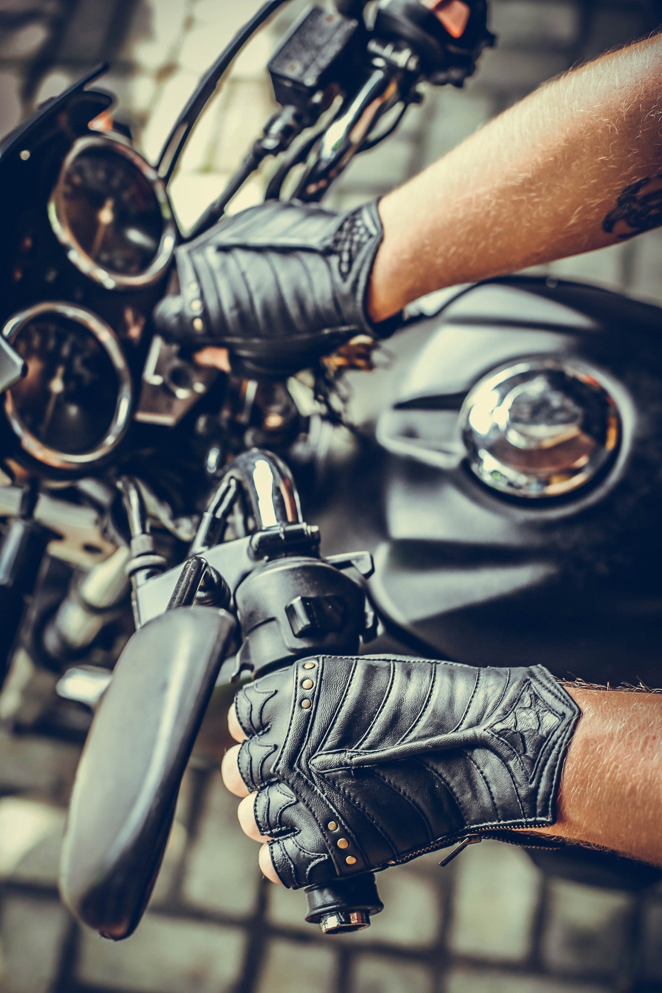 EnArmored gloves - anahata designs