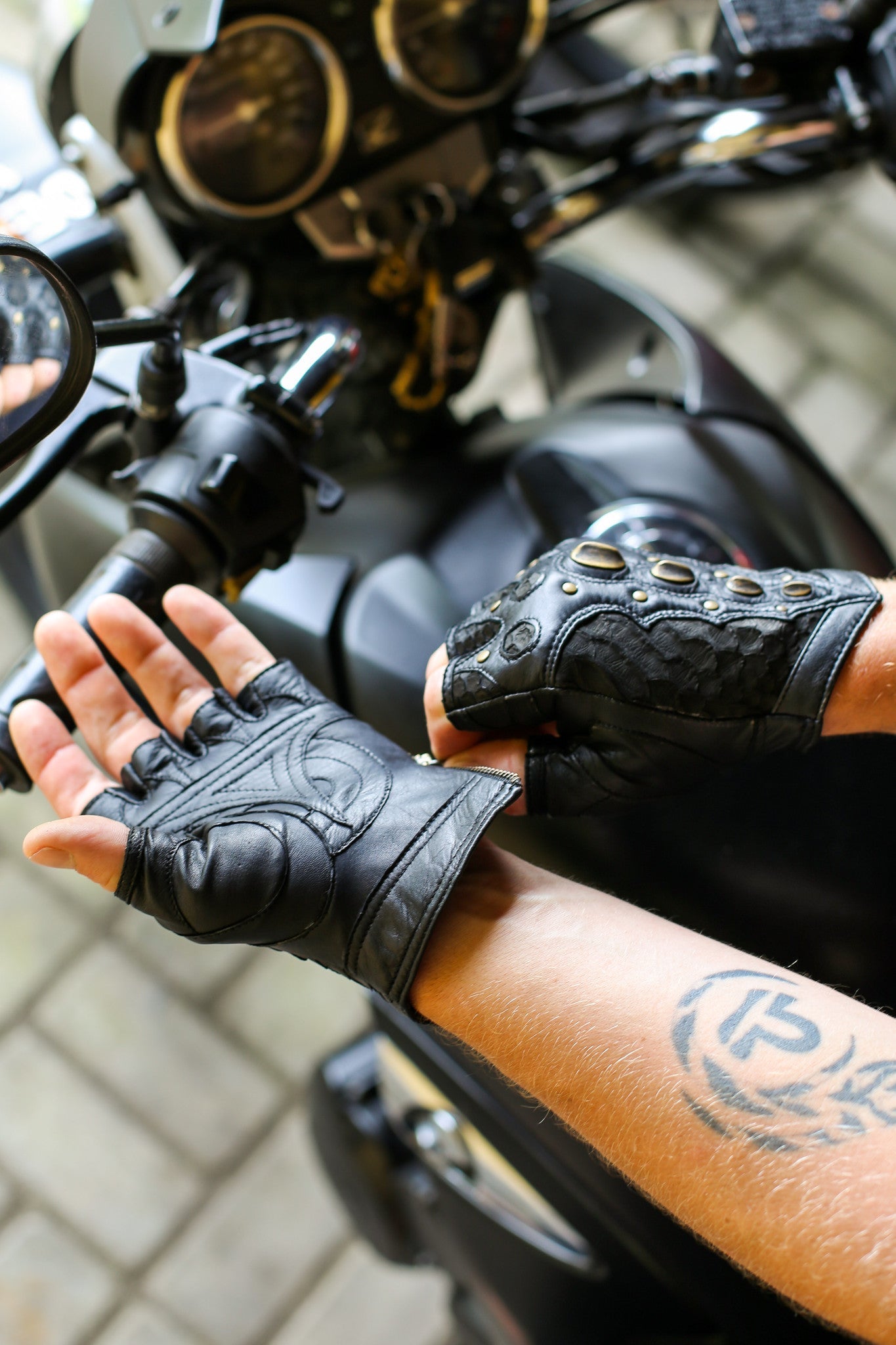 SkyRider gloves - anahata designs