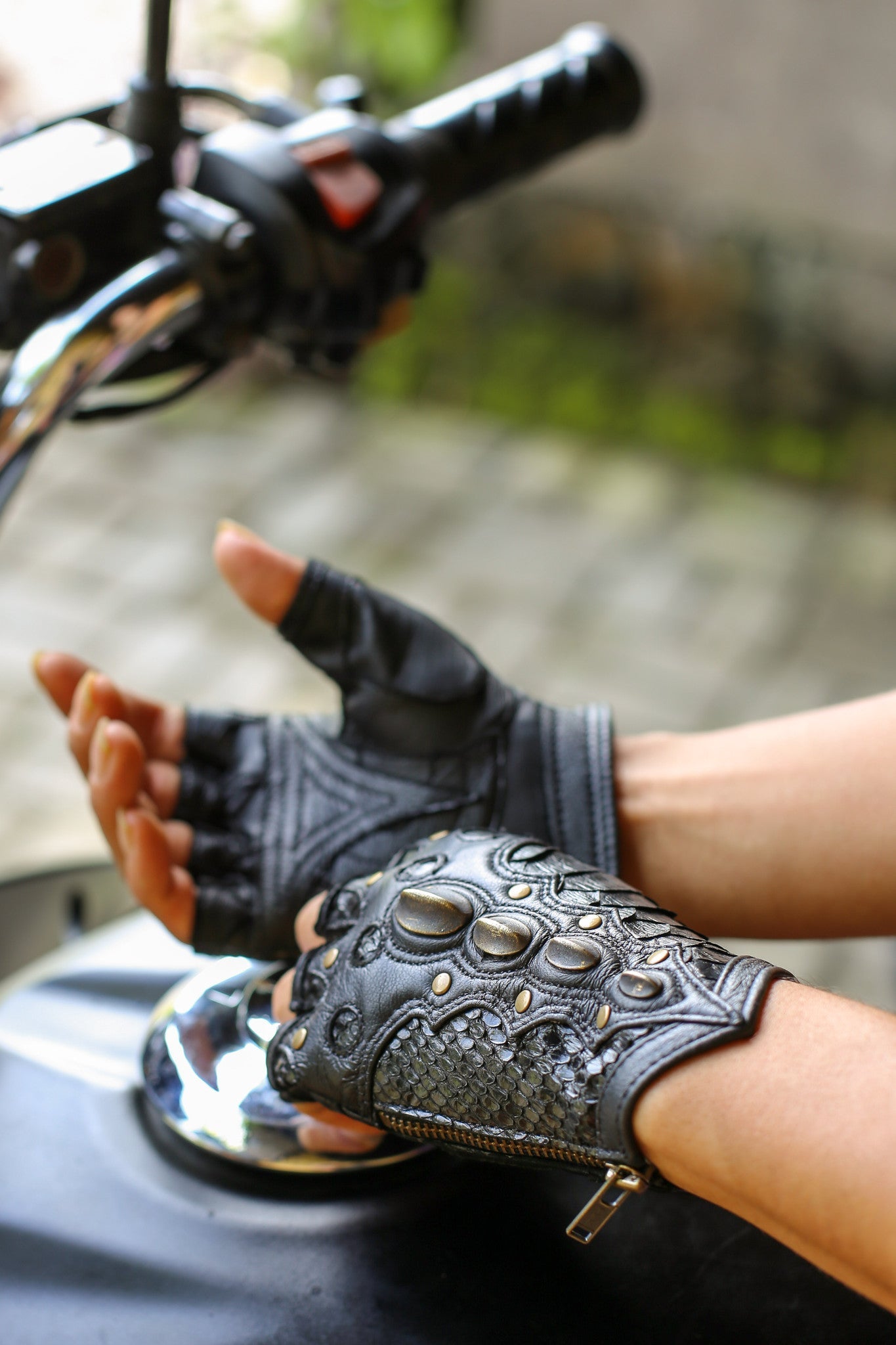 SkyRider gloves - anahata designs